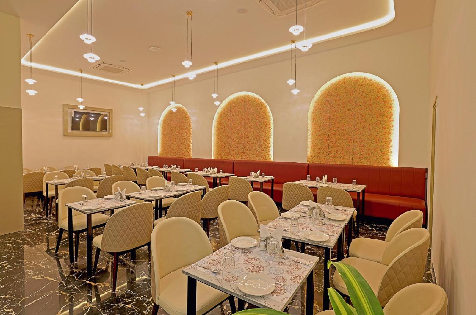 Grand Continent Hotel Gachibowli Near Us Consulate Exterior photo